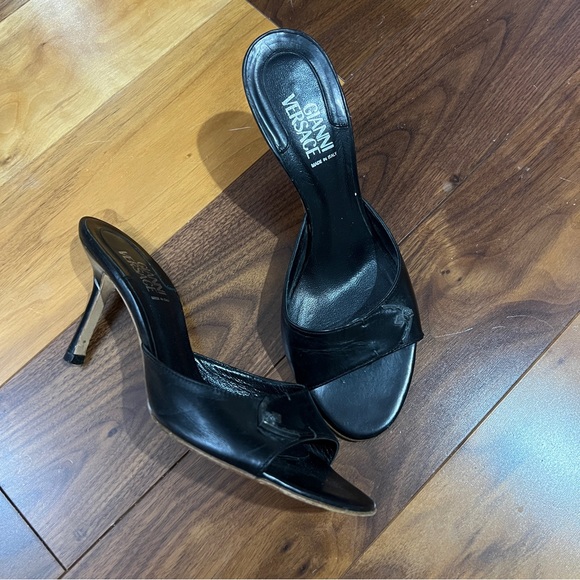 Versace heels (37) - Picture 1 of 3